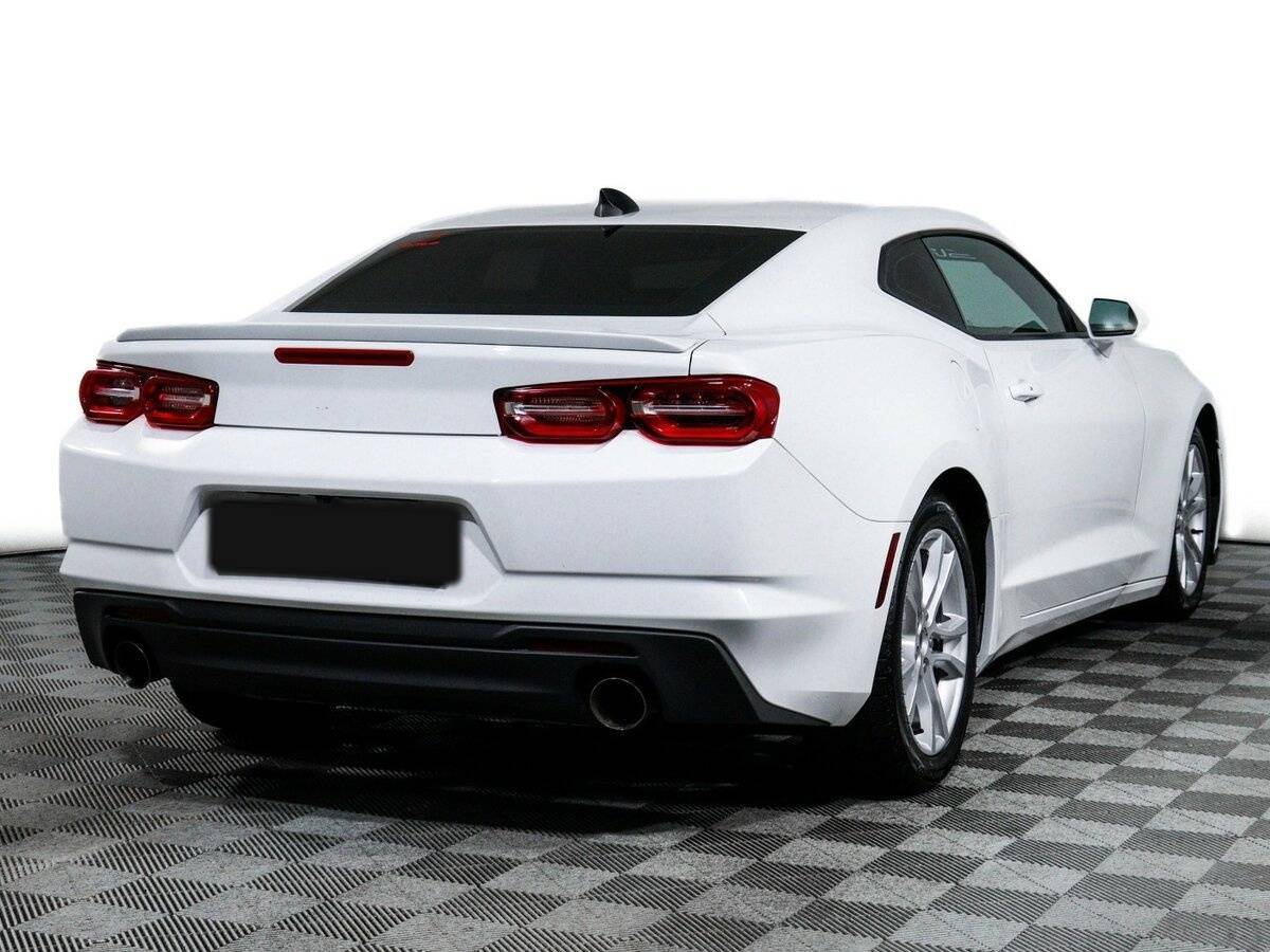 Chevrolet Camaro с пробегом — 2020 год. Фото: #4