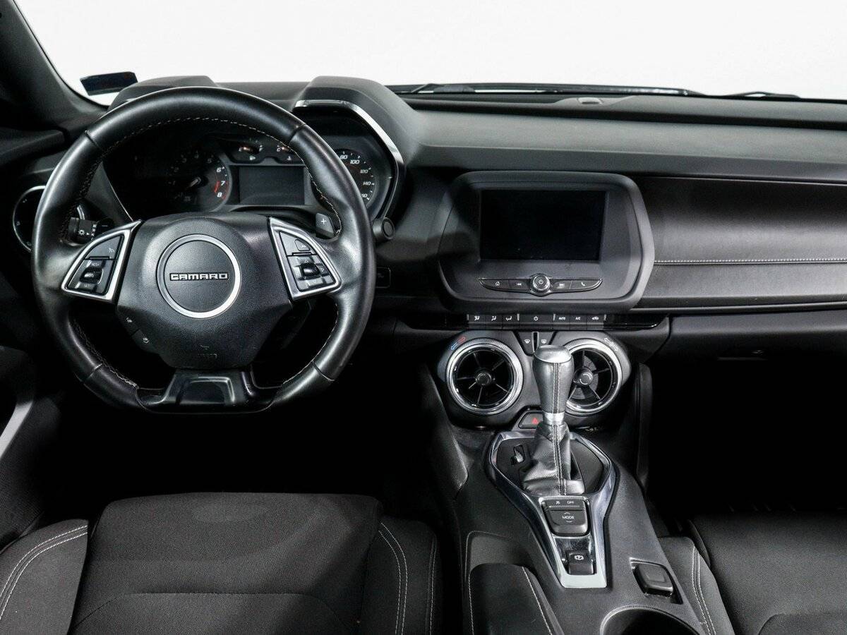 Chevrolet Camaro с пробегом — 2020 год. Фото: #11
