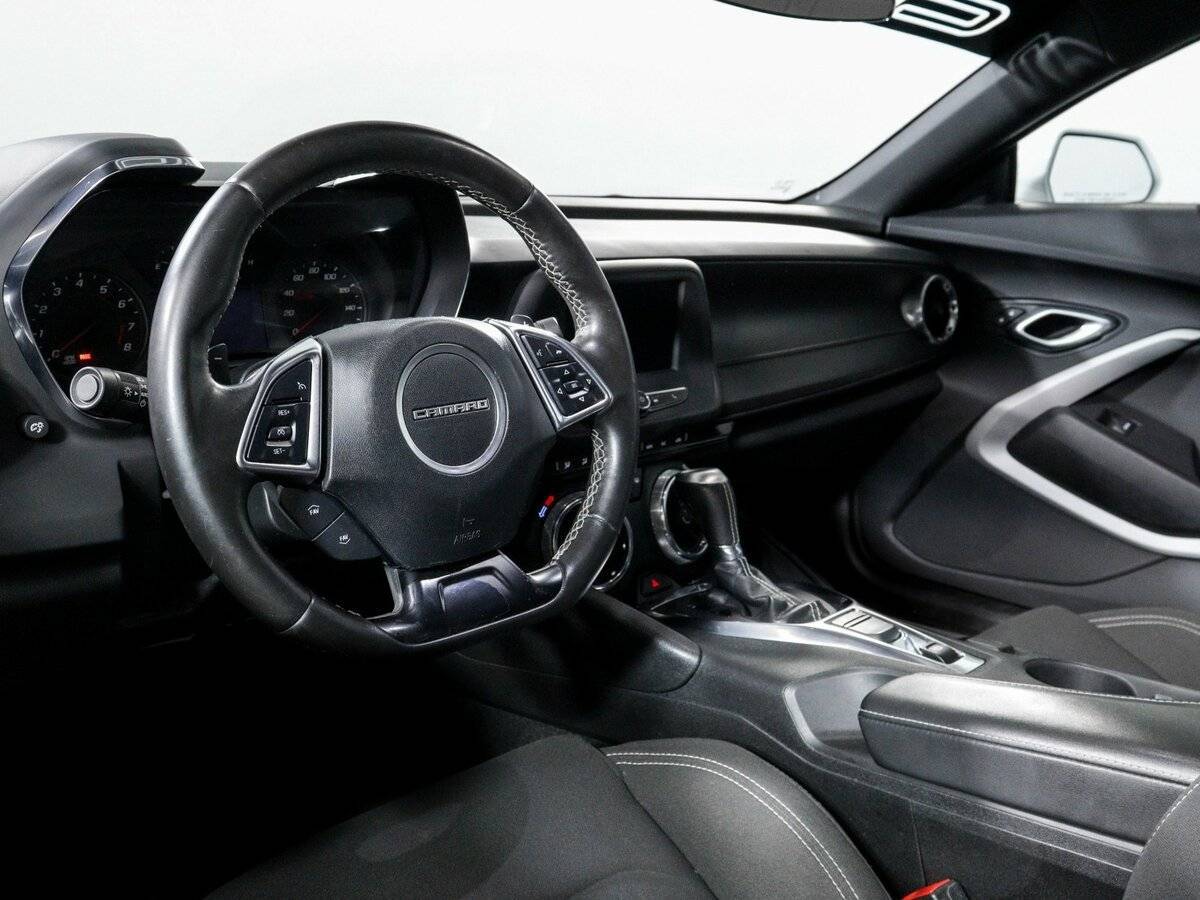 Chevrolet Camaro с пробегом — 2020 год. Фото: #13
