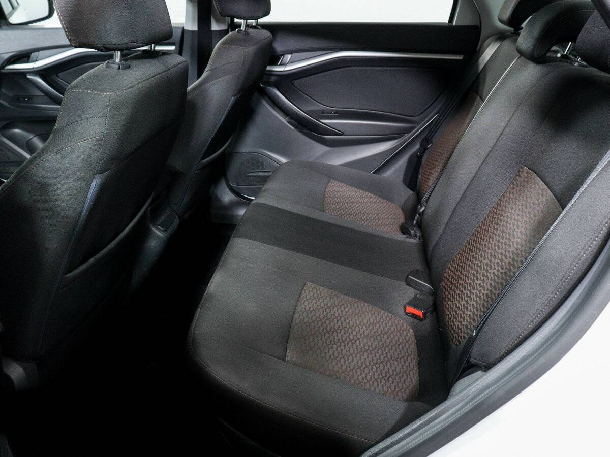 Lada (ВАЗ) Vesta с пробегом — 2018 год. Фото: #6