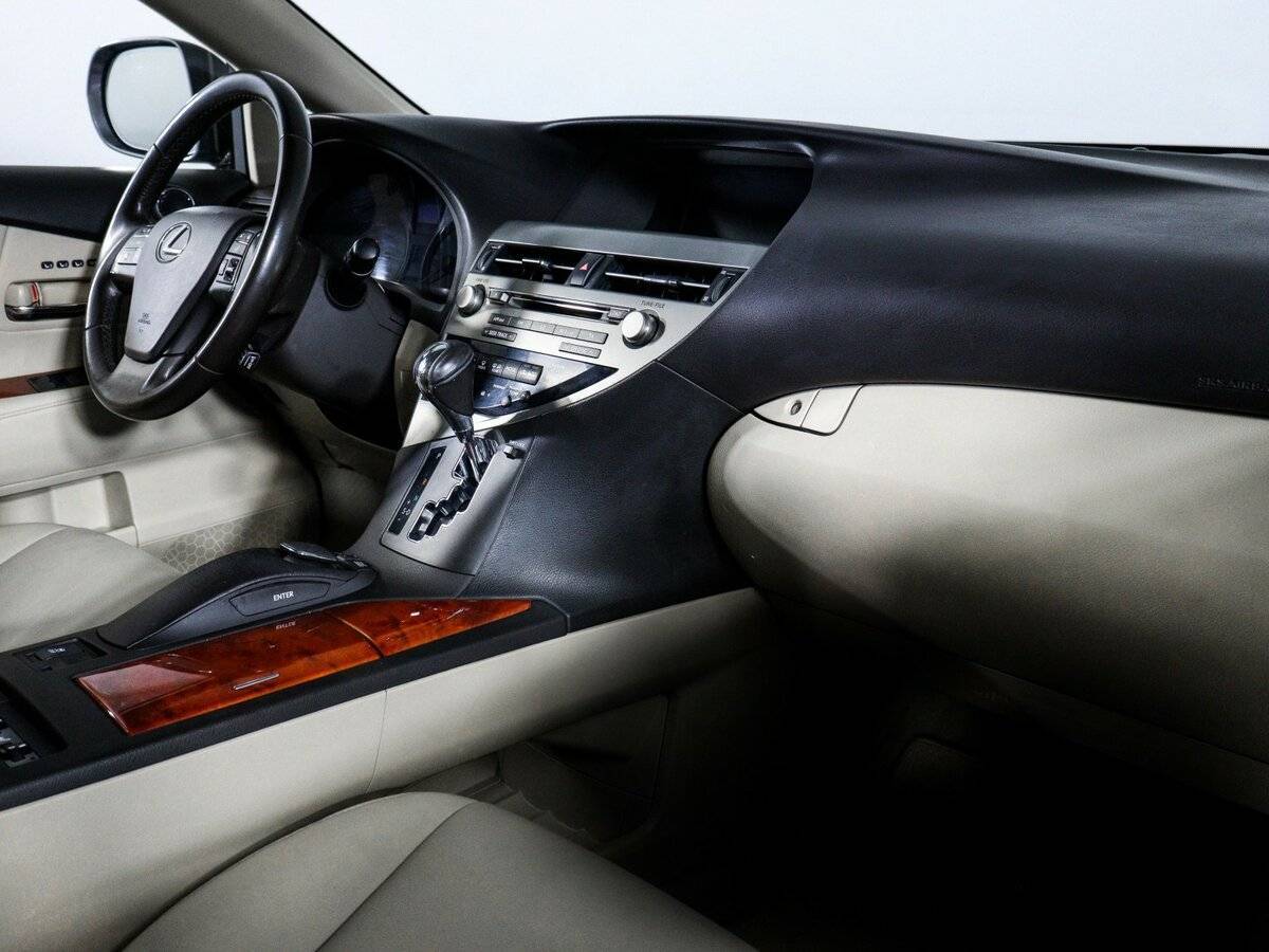 Lexus RX с пробегом — 2010 год. Фото: #8