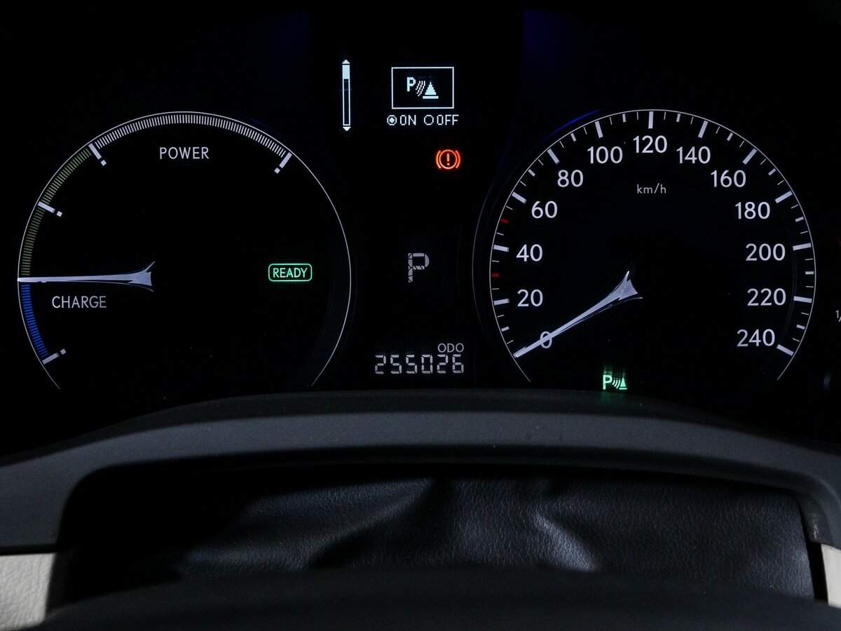 Lexus RX с пробегом — 2010 год. Фото: #10