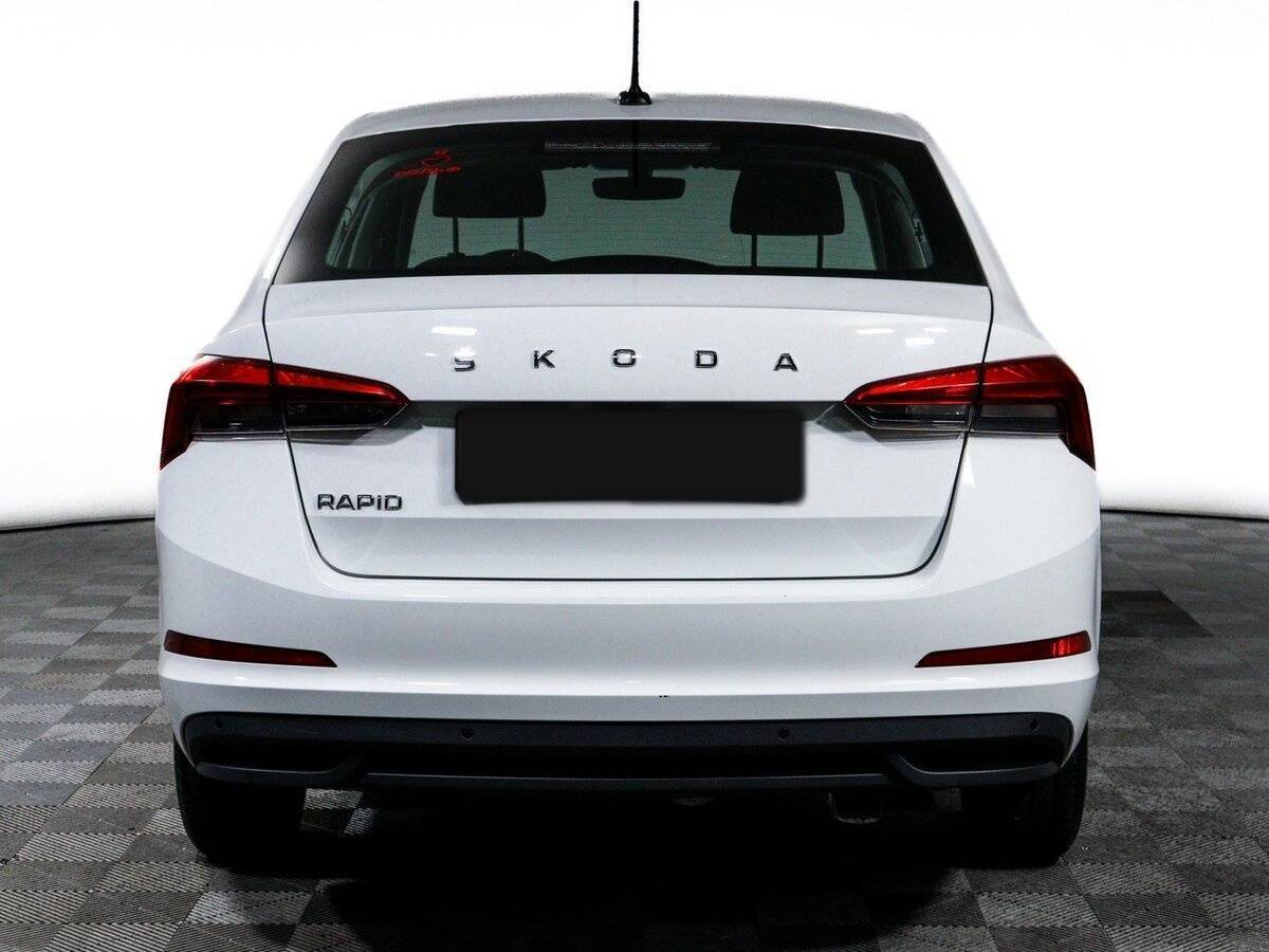 Skoda Rapid с пробегом — 2021 год. Фото: #5