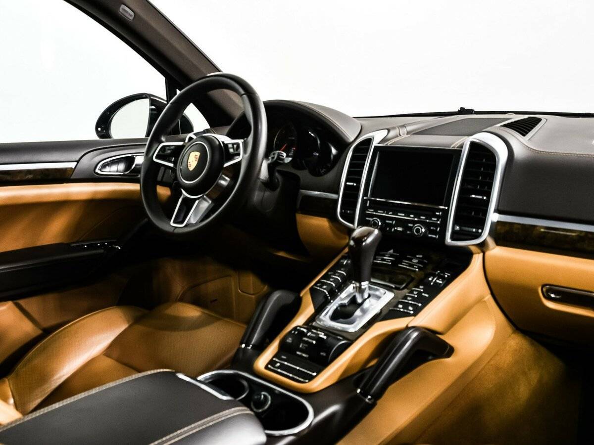Porsche Cayenne с пробегом — 2016 год. Фото: #8