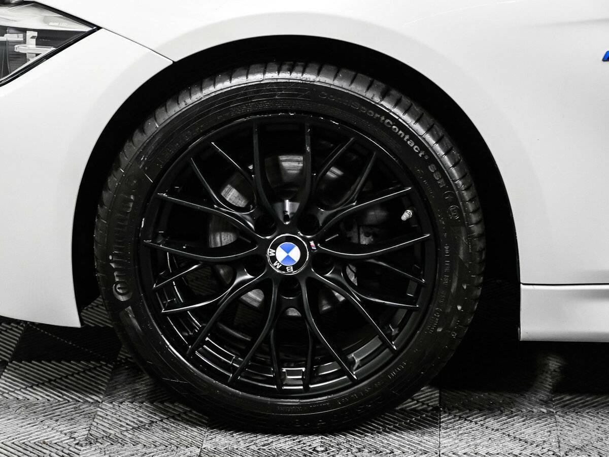 BMW 3 серии с пробегом — 2018 год. Фото: #16