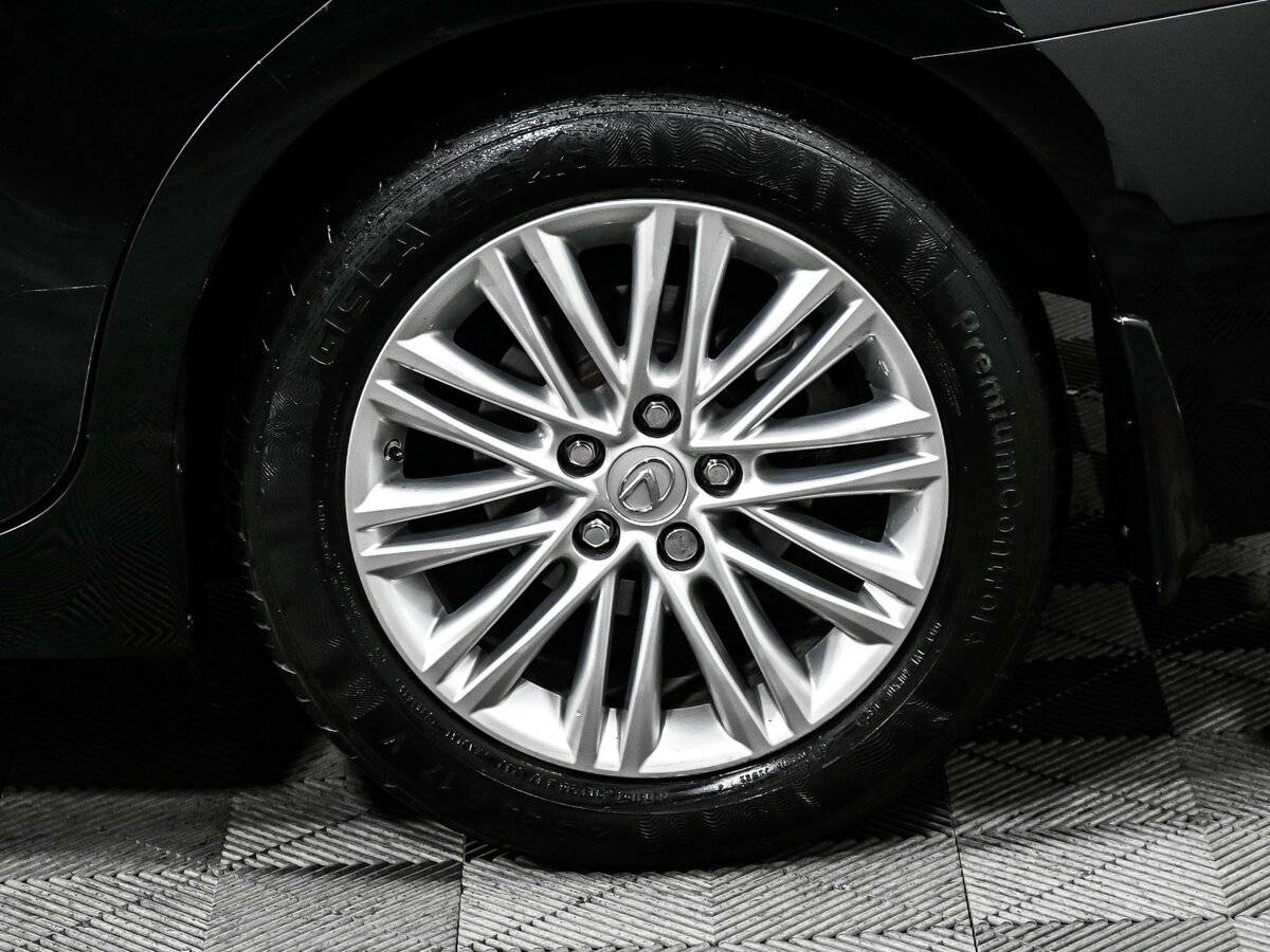 Lexus ES с пробегом — 2016 год. Фото: #15