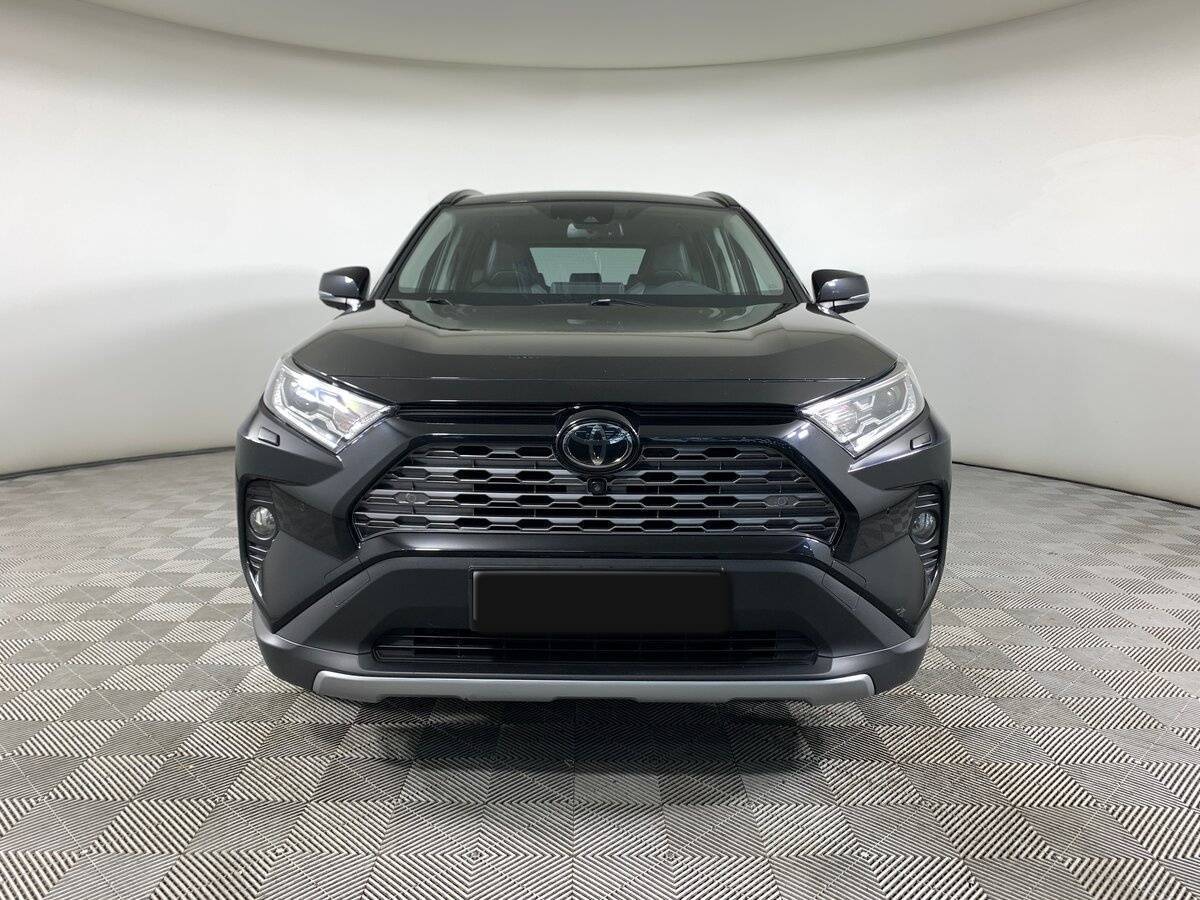 Toyota RAV4 с пробегом — 2020 год. Фото: #1