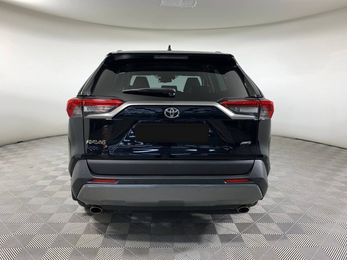 Toyota RAV4 с пробегом — 2020 год. Фото: #5