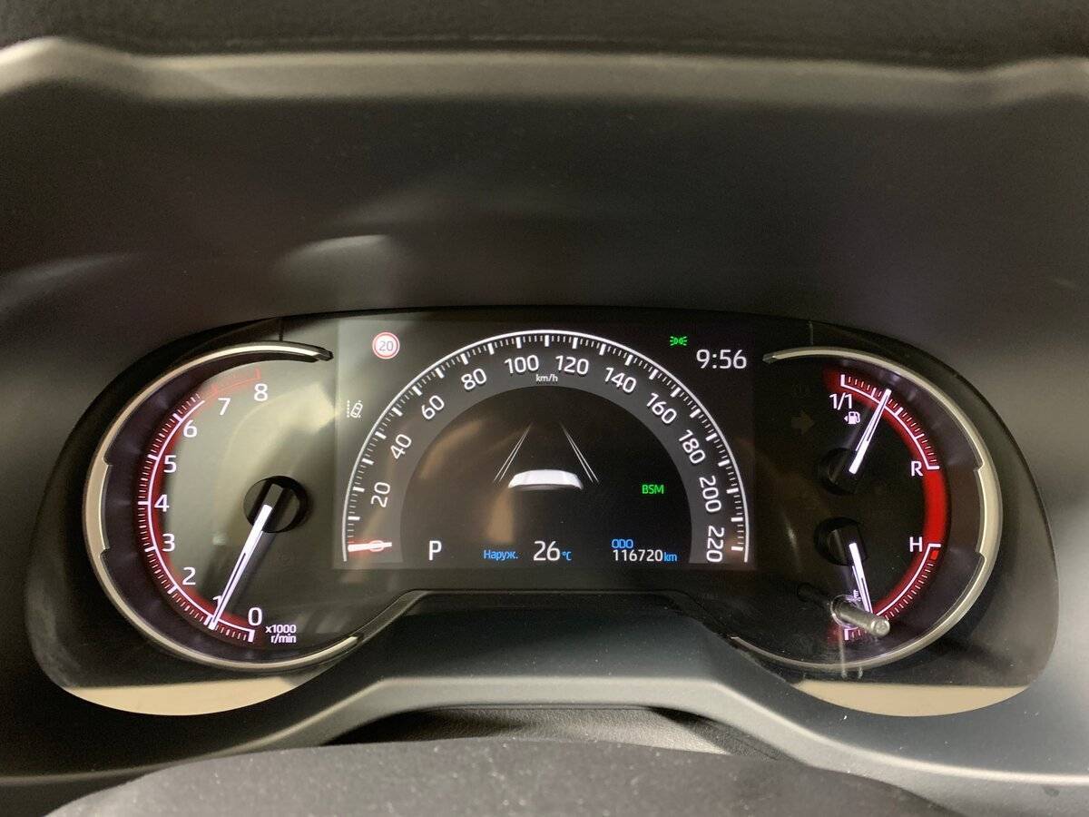 Toyota RAV4 с пробегом — 2020 год. Фото: #13