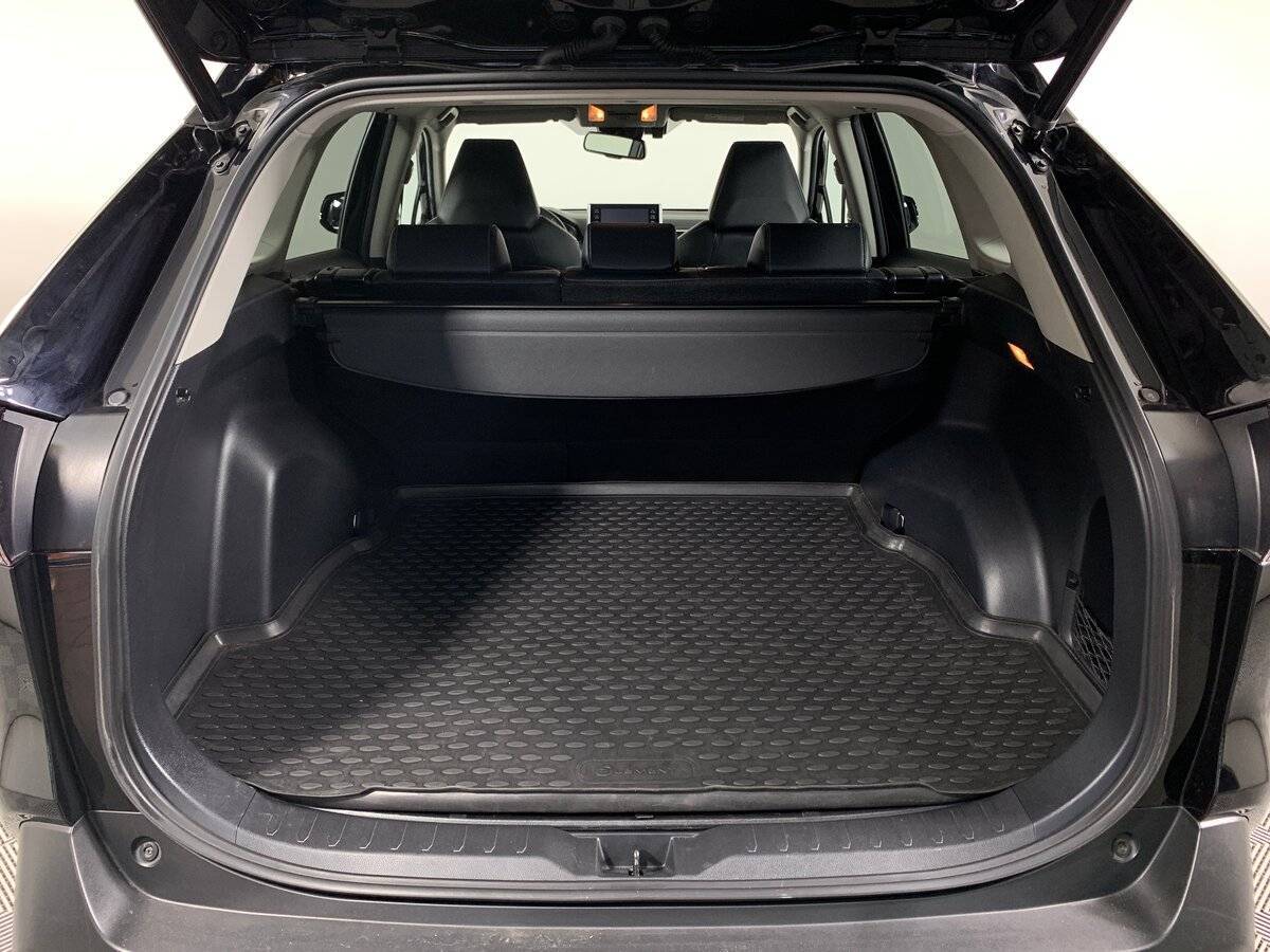 Toyota RAV4 с пробегом — 2020 год. Фото: #18