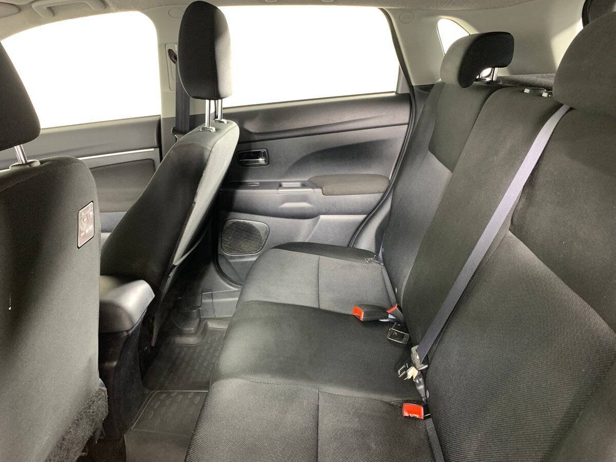 Mitsubishi ASX с пробегом — 2011 год. Фото: #17