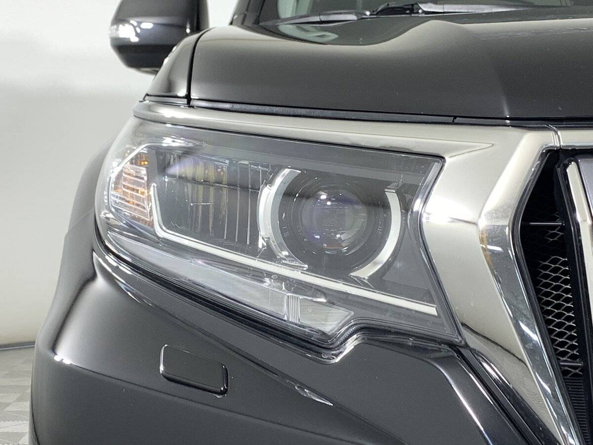 Toyota Land Cruiser Prado с пробегом — 2018 год. Фото: #9