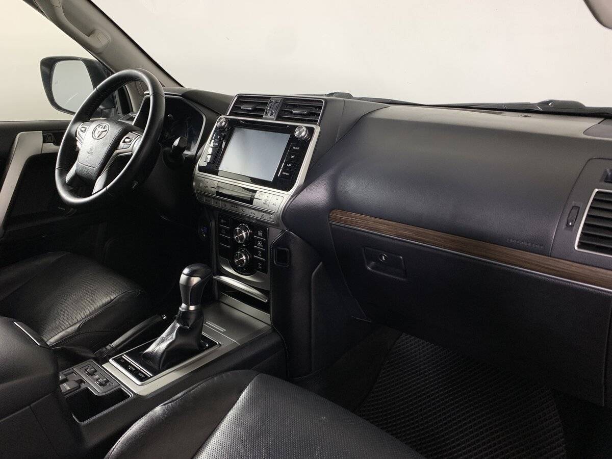 Toyota Land Cruiser Prado с пробегом — 2018 год. Фото: #12
