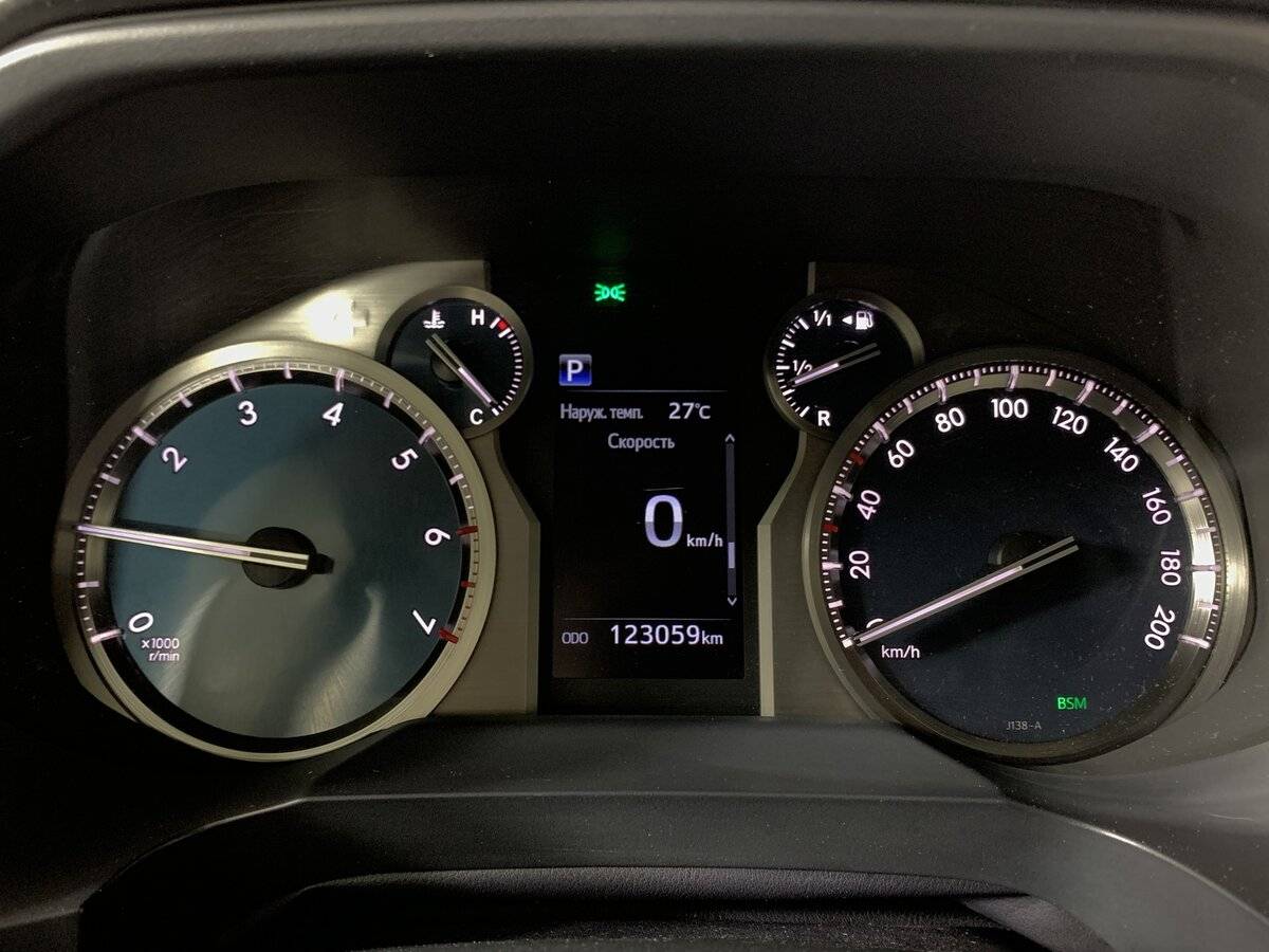 Toyota Land Cruiser Prado с пробегом — 2018 год. Фото: #13