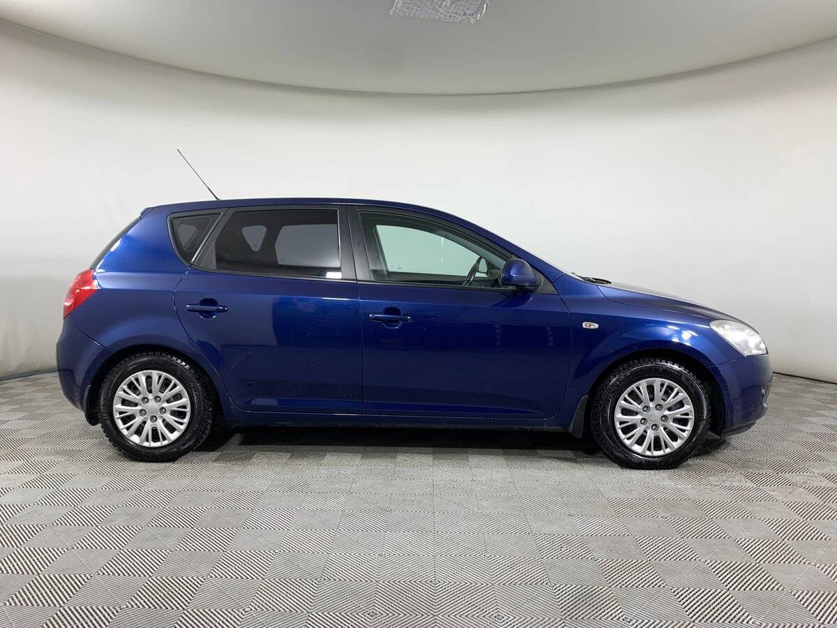 Kia Ceed с пробегом — 2009 год. Фото: #3