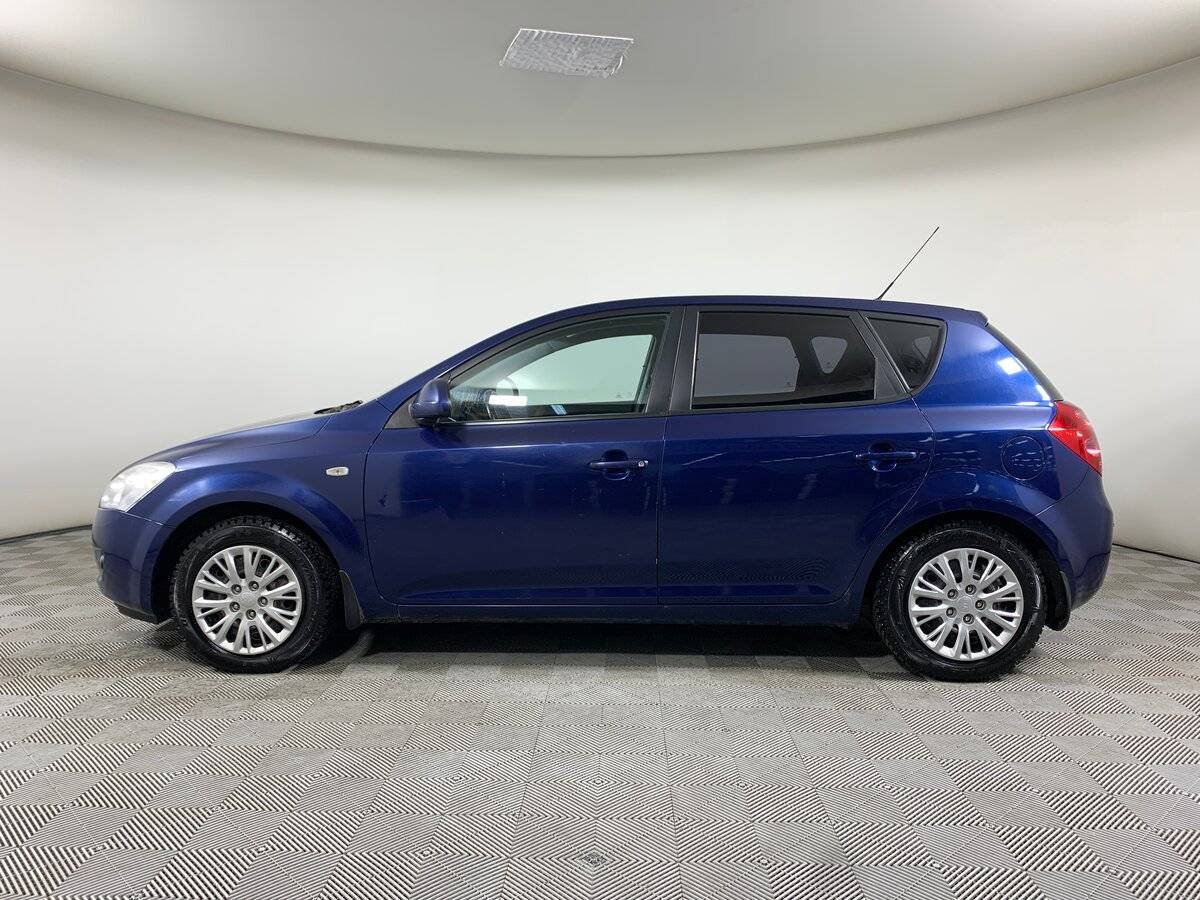 Kia Ceed с пробегом — 2009 год. Фото: #7