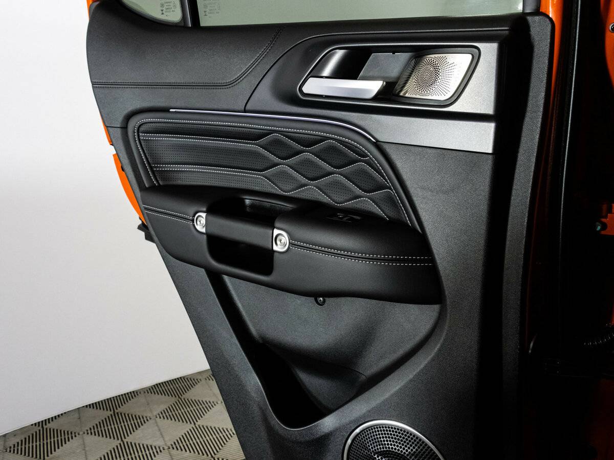 Tank 300 с пробегом — 2024 год. Фото: #27