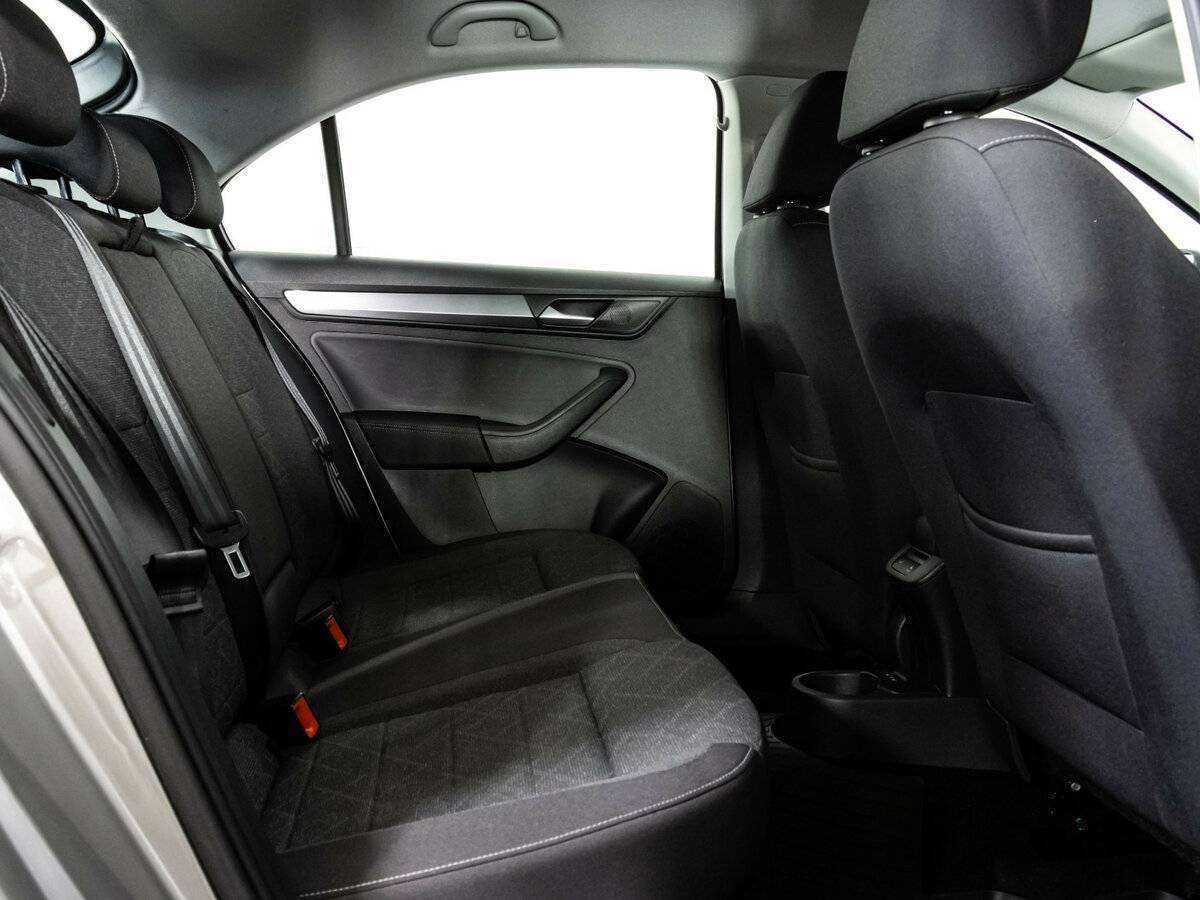 Volkswagen Polo с пробегом — 2021 год. Фото: #12