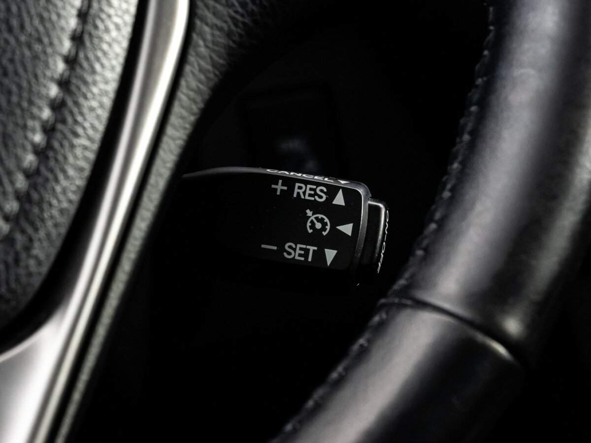 Toyota RAV4 с пробегом — 2018 год. Фото: #13