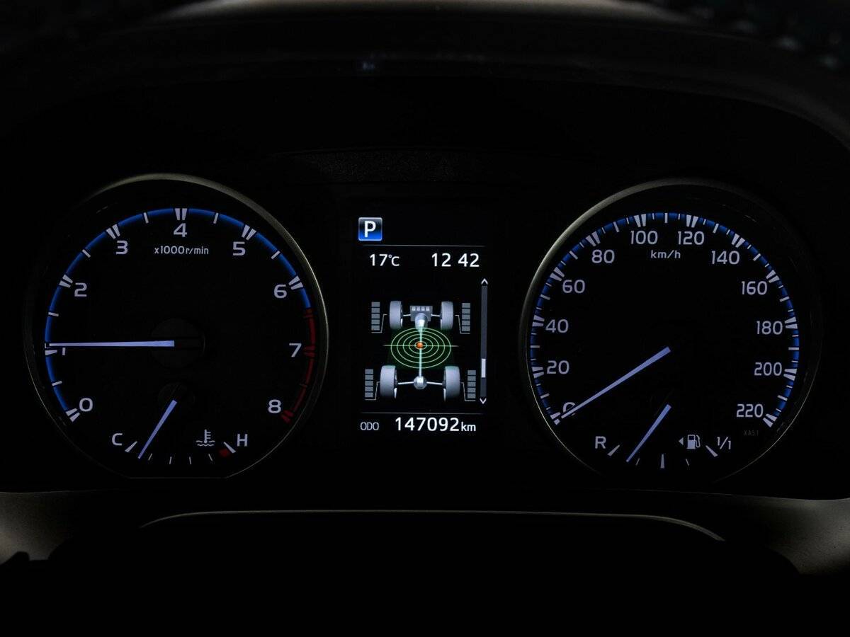 Toyota RAV4 с пробегом — 2018 год. Фото: #19