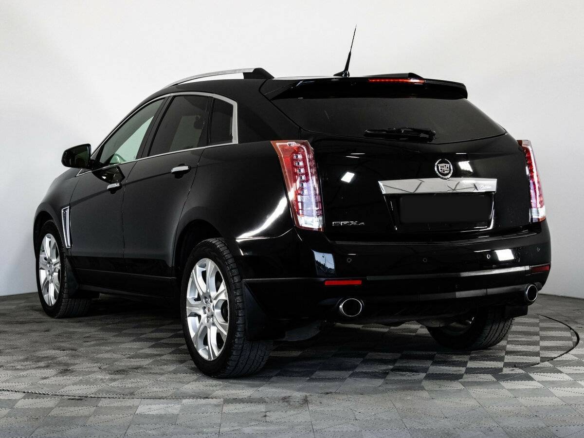 Cadillac SRX с пробегом — 2014 год. Фото: #6