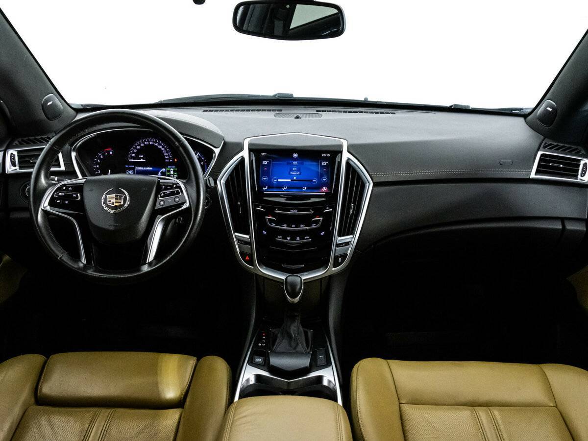 Cadillac SRX с пробегом — 2014 год. Фото: #9