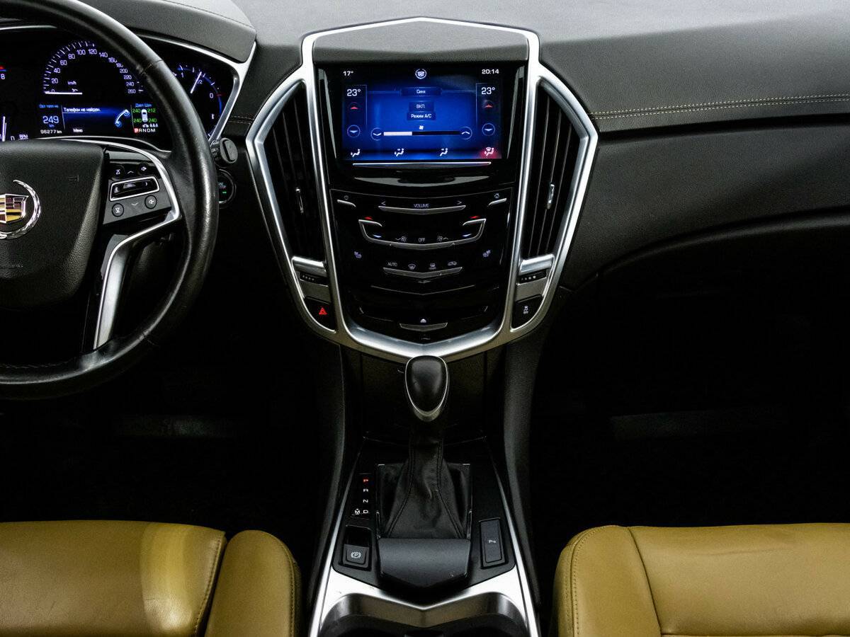 Cadillac SRX с пробегом — 2014 год. Фото: #14