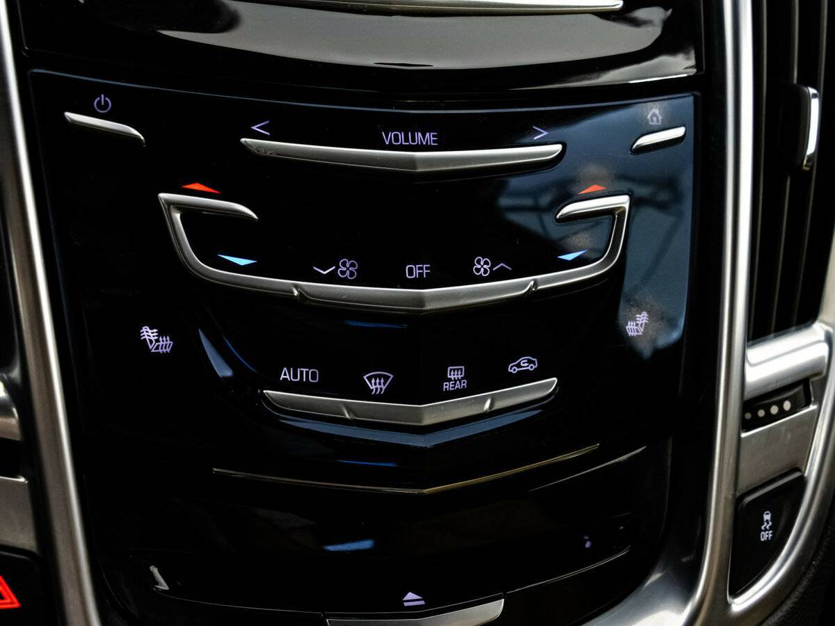 Cadillac SRX с пробегом — 2014 год. Фото: #17