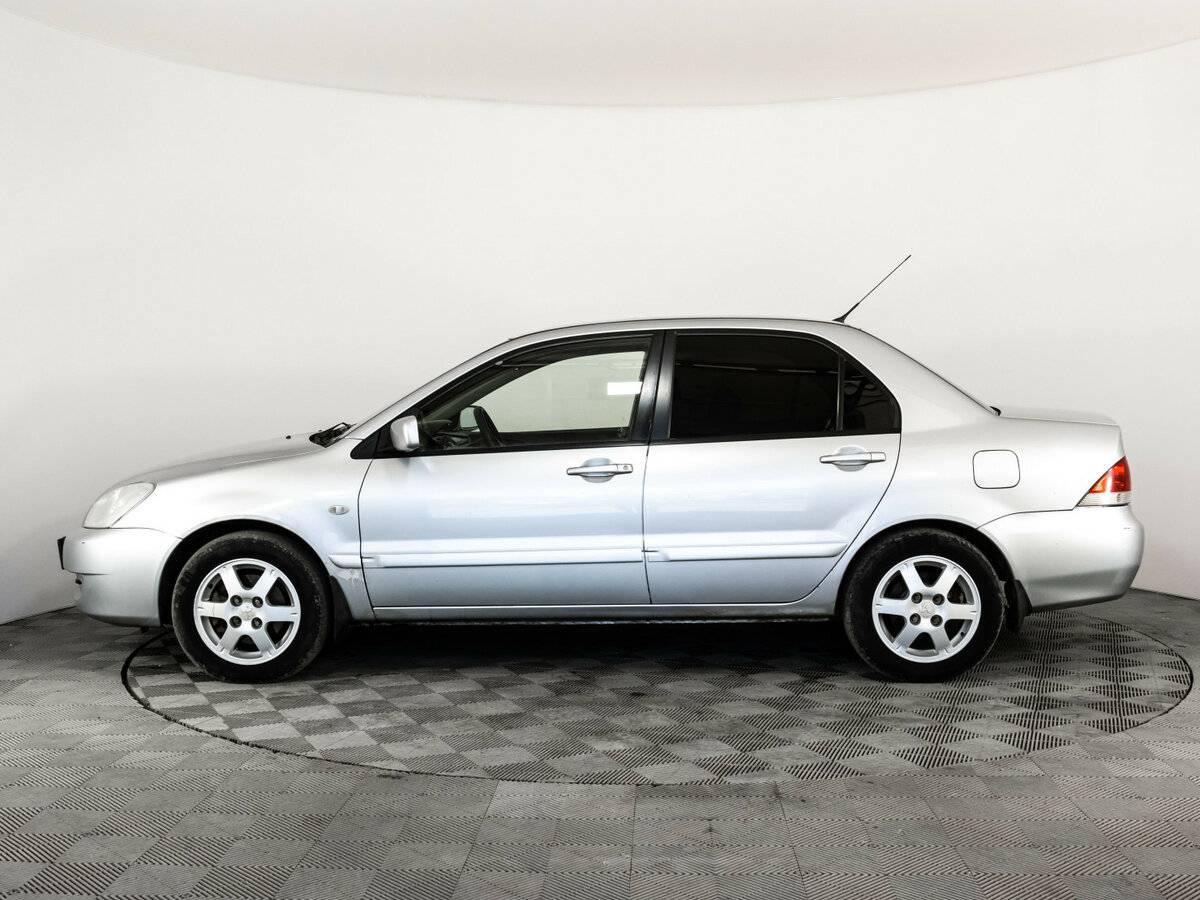 Mitsubishi Lancer с пробегом — 2006 год. Фото: #7