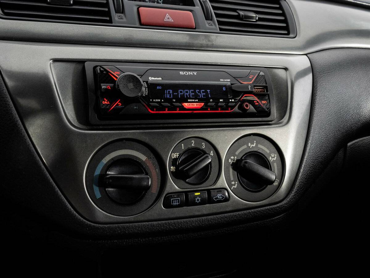 Mitsubishi Lancer с пробегом — 2006 год. Фото: #13