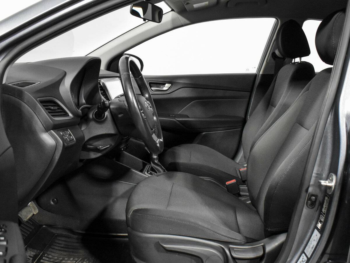 Hyundai Solaris с пробегом — 2017 год. Фото: #9