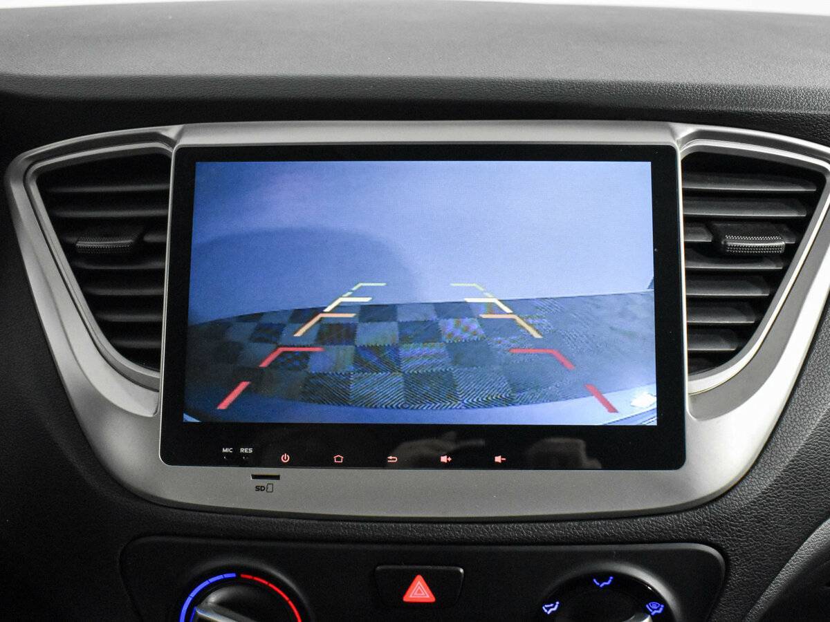 Hyundai Solaris с пробегом — 2017 год. Фото: #17