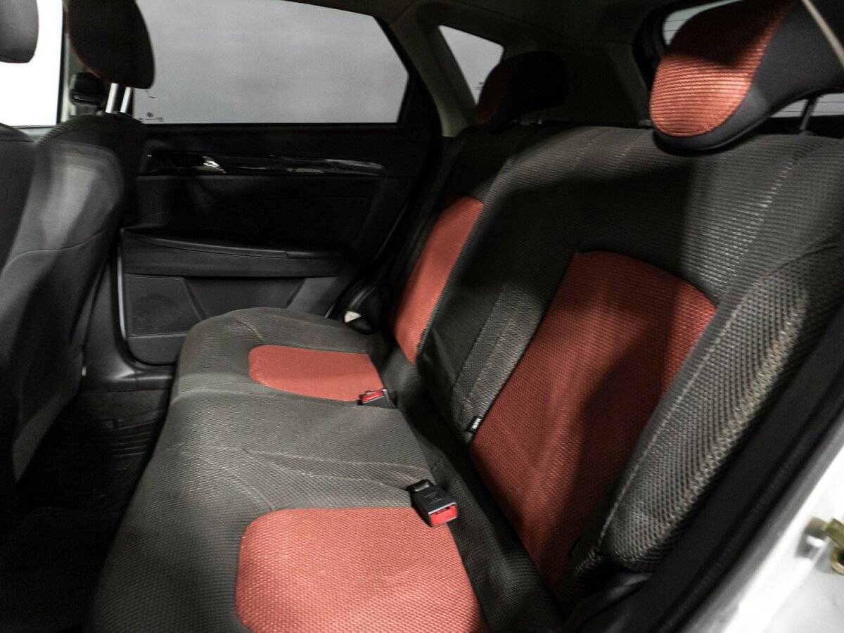 Dongfeng H30 Cross с пробегом — 2014 год. Фото: #9