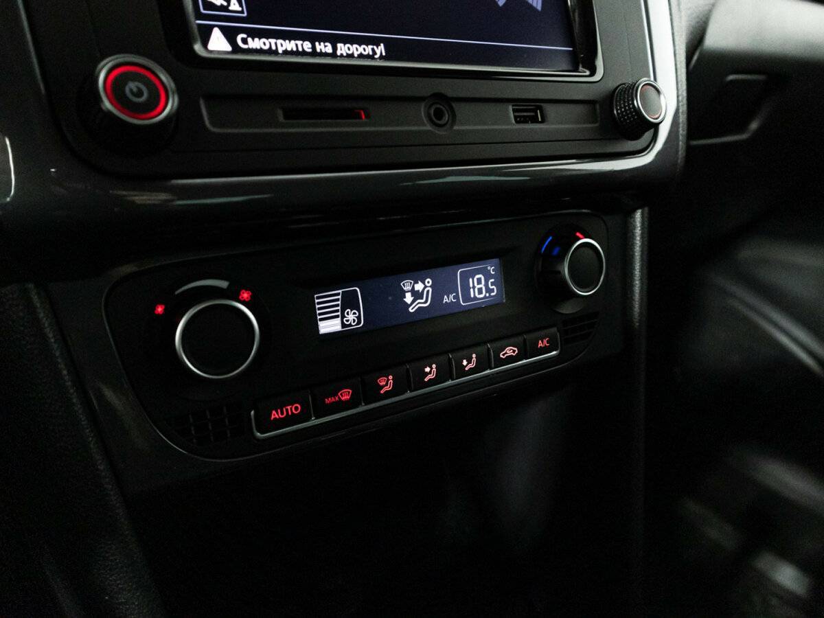 Volkswagen Polo с пробегом — 2018 год. Фото: #16