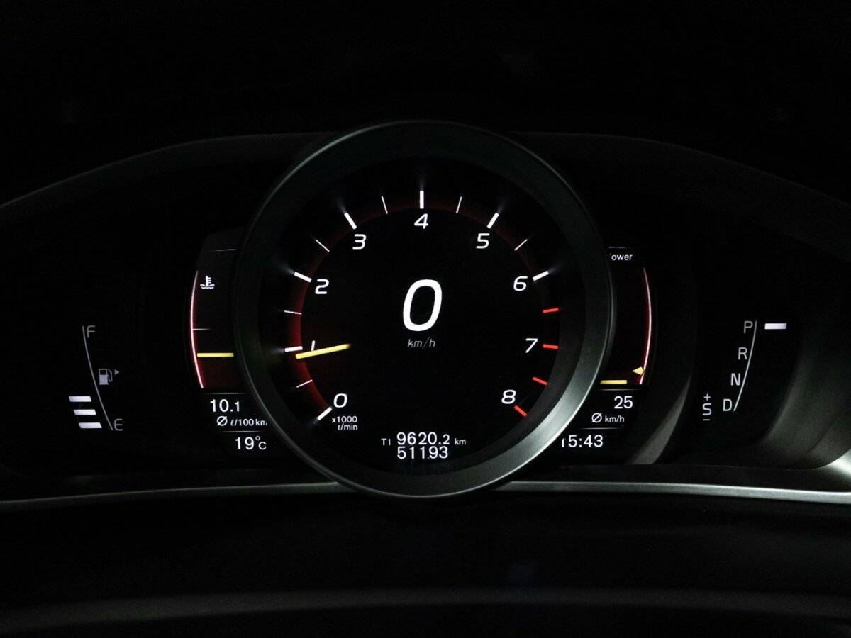 Volvo V40 Cross Country с пробегом — 2019 год. Фото: #11