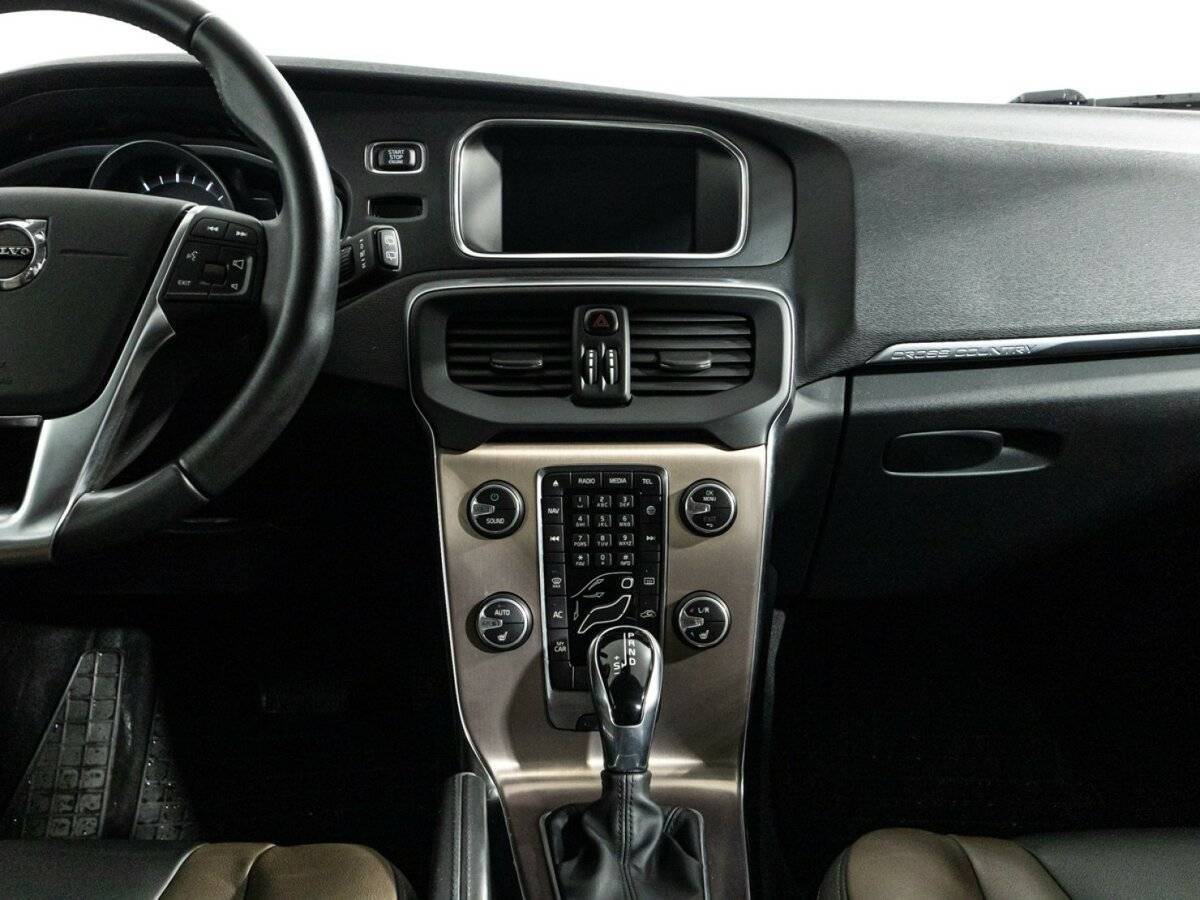 Volvo V40 Cross Country с пробегом — 2019 год. Фото: #13