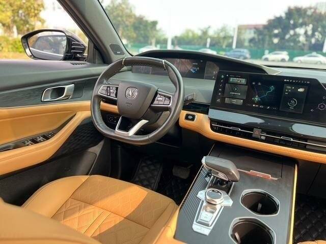 Changan UNI-K с пробегом — 2022 год. Фото: #10