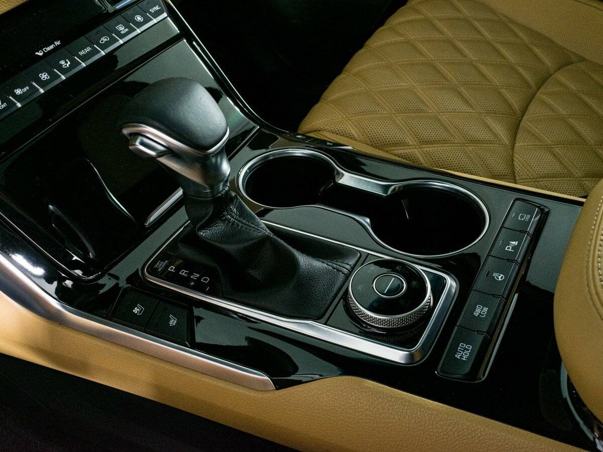 Kia Mohave с пробегом — 2020 год. Фото: #19