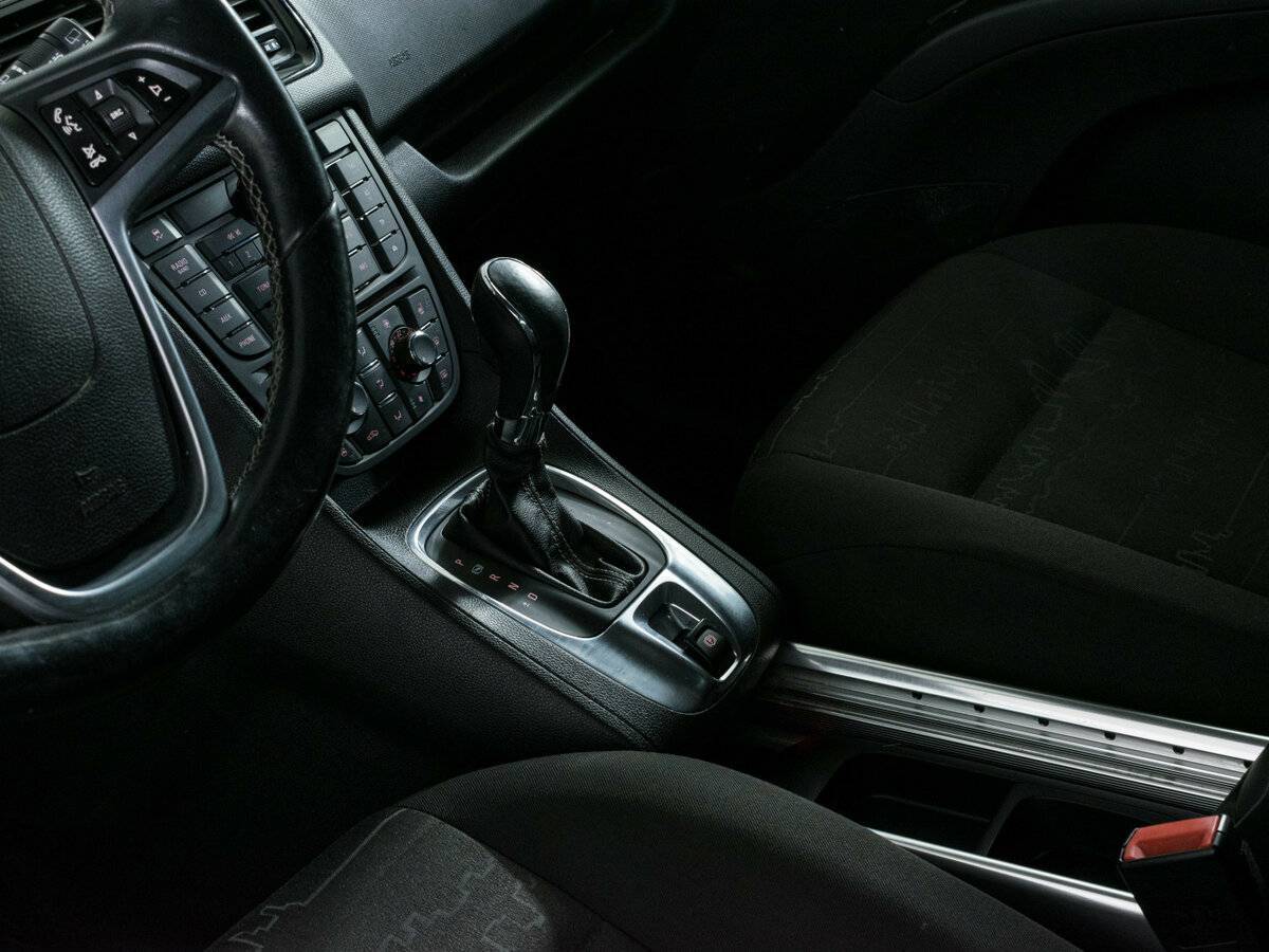 Opel Meriva с пробегом — 2013 год. Фото: #14