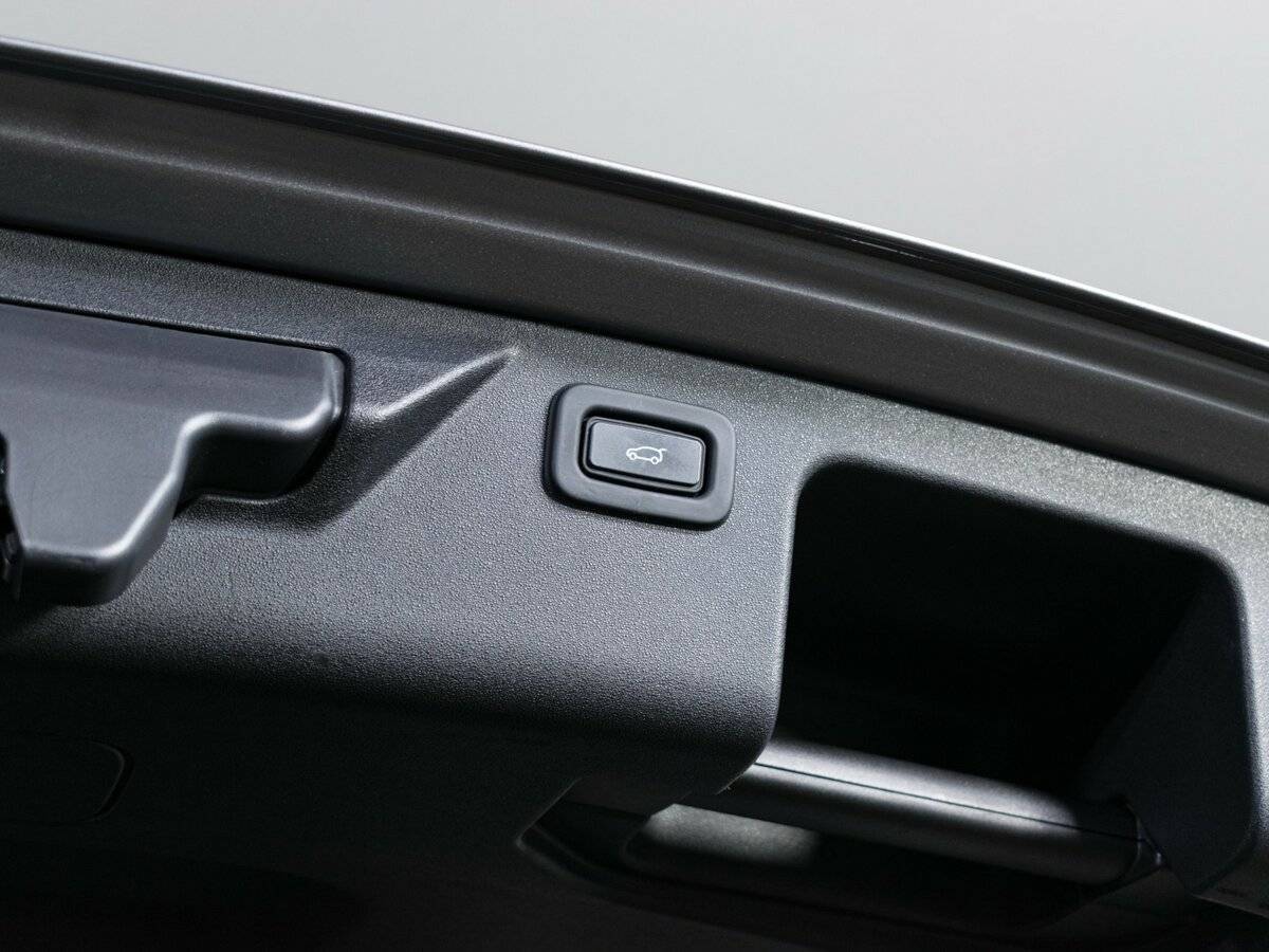 Land Rover Discovery Sport с пробегом — 2020 год. Фото: #9