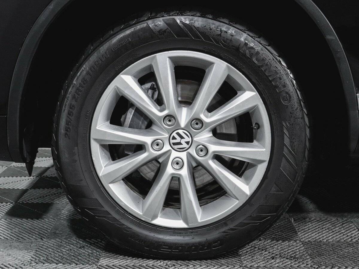 Volkswagen Touareg с пробегом — 2011 год. Фото: #14