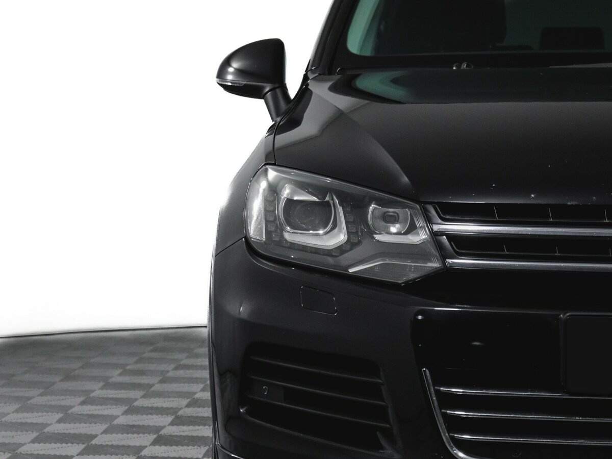 Volkswagen Touareg с пробегом — 2011 год. Фото: #17