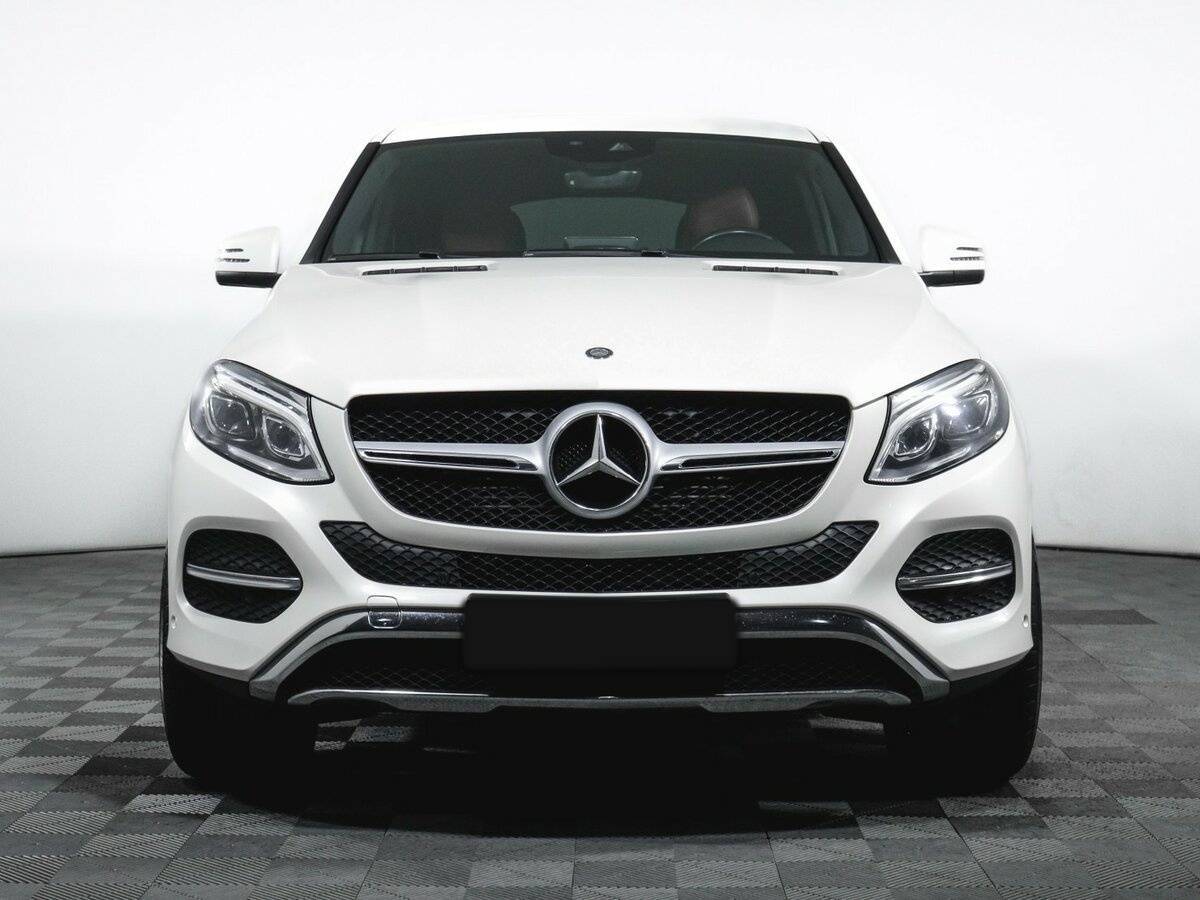 Mercedes-Benz GLE Coupe с пробегом — 2015 год. Фото: #1