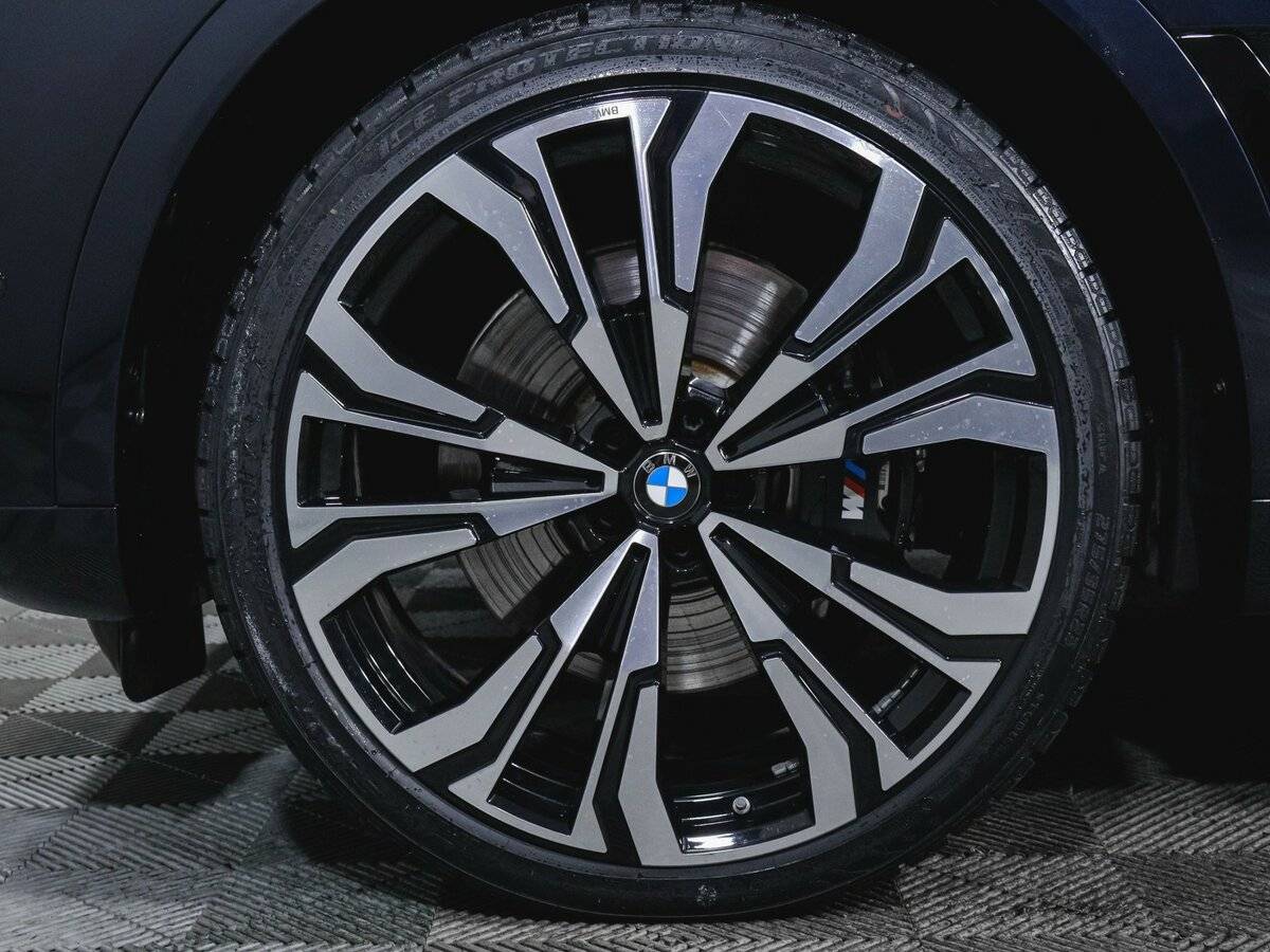 BMW X7 с пробегом — 2023 год. Фото: #13