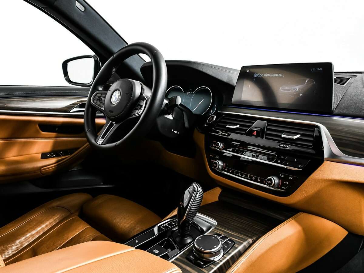 BMW 5 серии с пробегом — 2018 год. Фото: #8