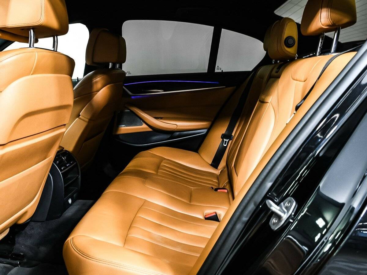 BMW 5 серии с пробегом — 2018 год. Фото: #11