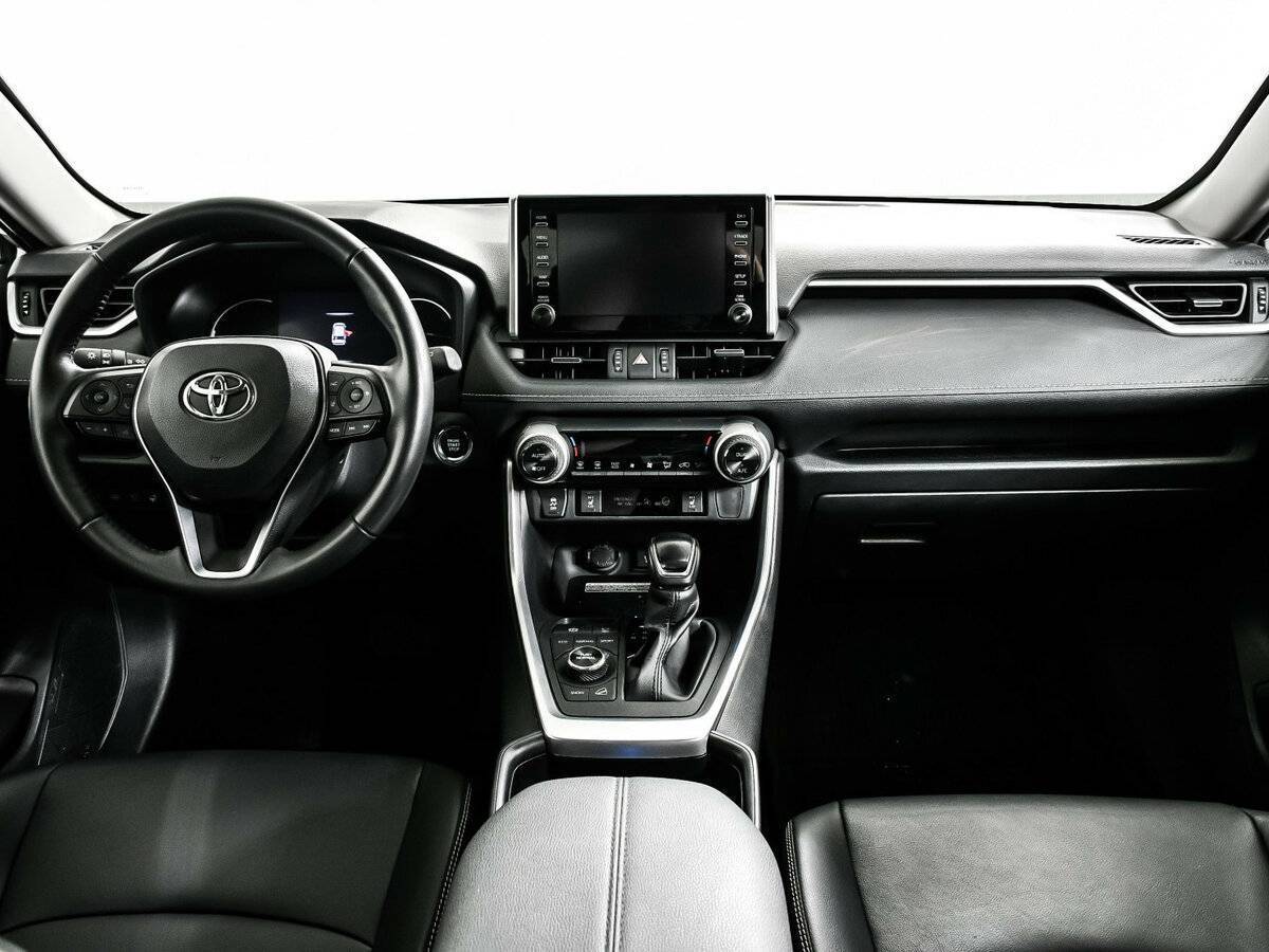 Toyota RAV4 с пробегом — 2021 год. Фото: #10