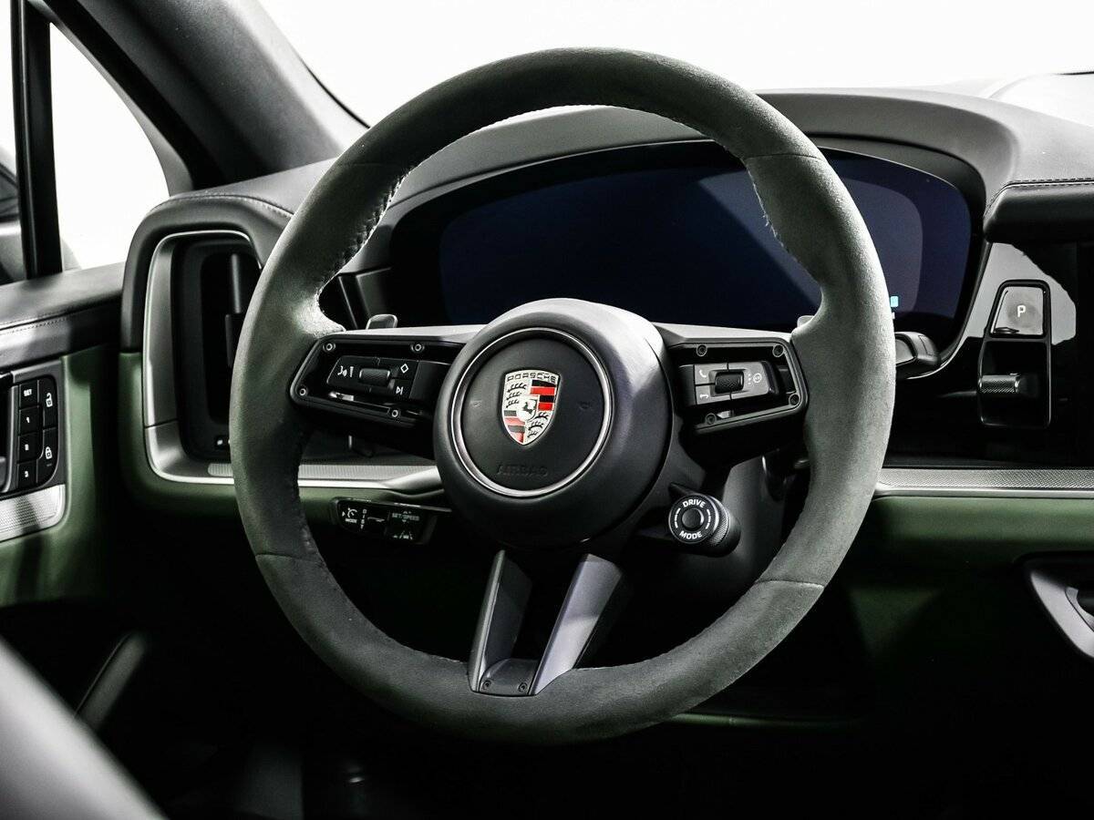 Porsche Cayenne с пробегом — 2024 год. Фото: #17
