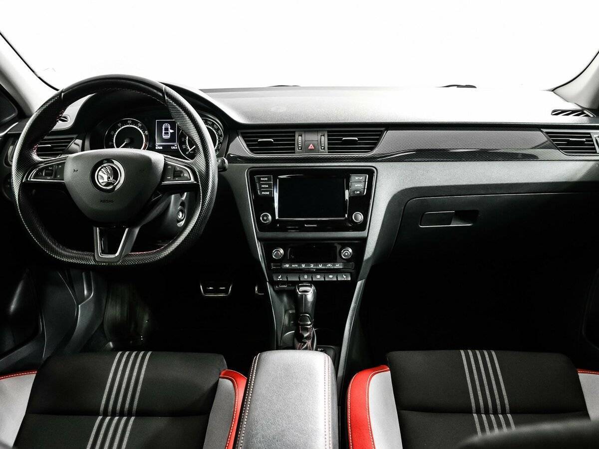 Skoda Rapid с пробегом — 2018 год. Фото: #10