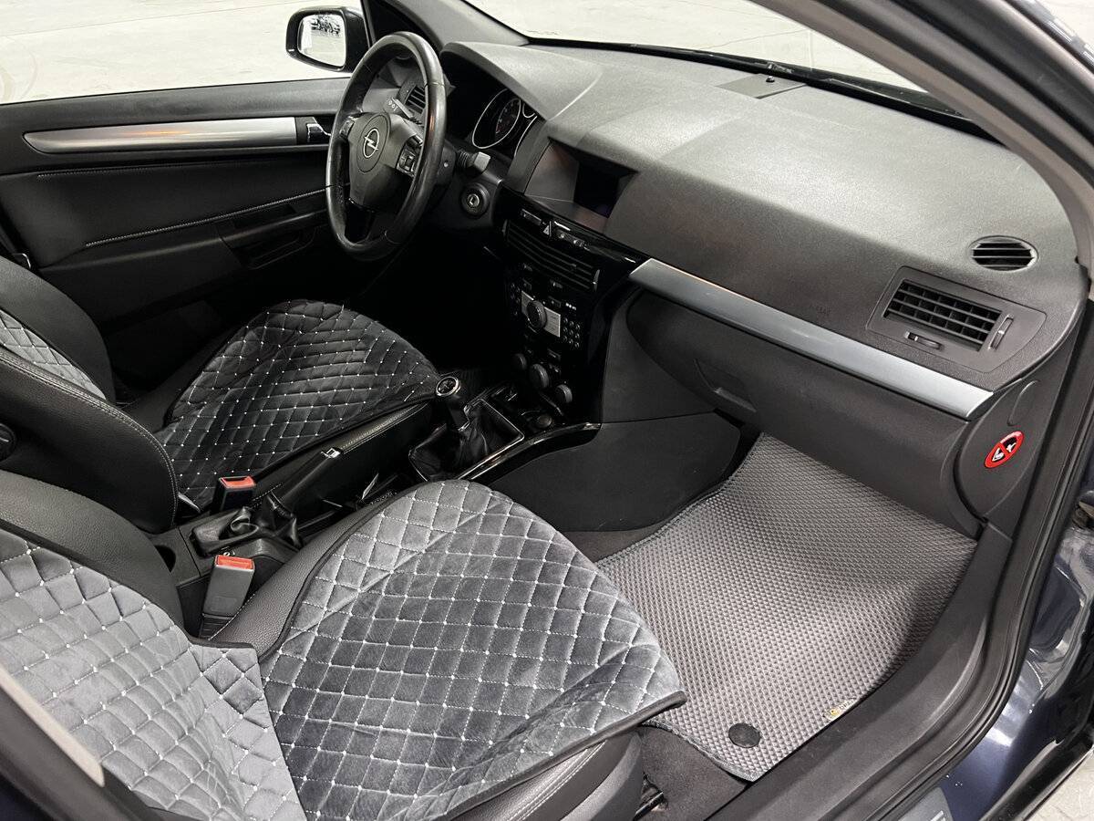 Opel Astra с пробегом — 2008 год. Фото: #10